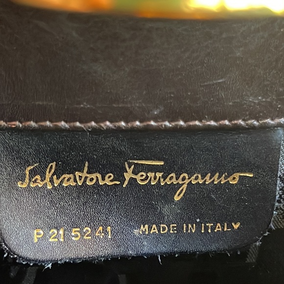 Salvatore Ferragamo Gancini Brown Leather Shoulder Bag P21 | RARE COLOR! - Picture 15 of 16